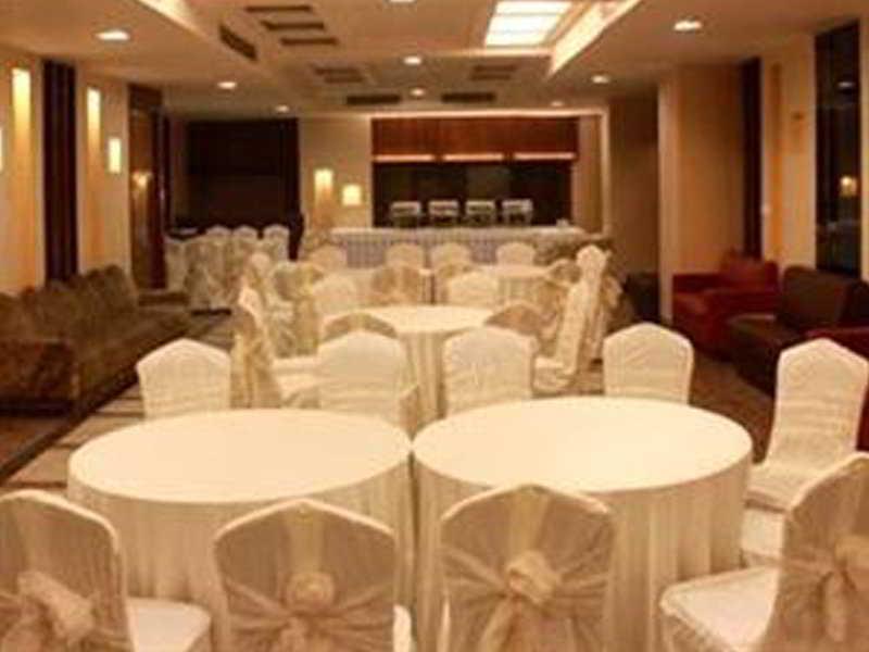 Comfort Inn Gsk Amritsar Exterior photo