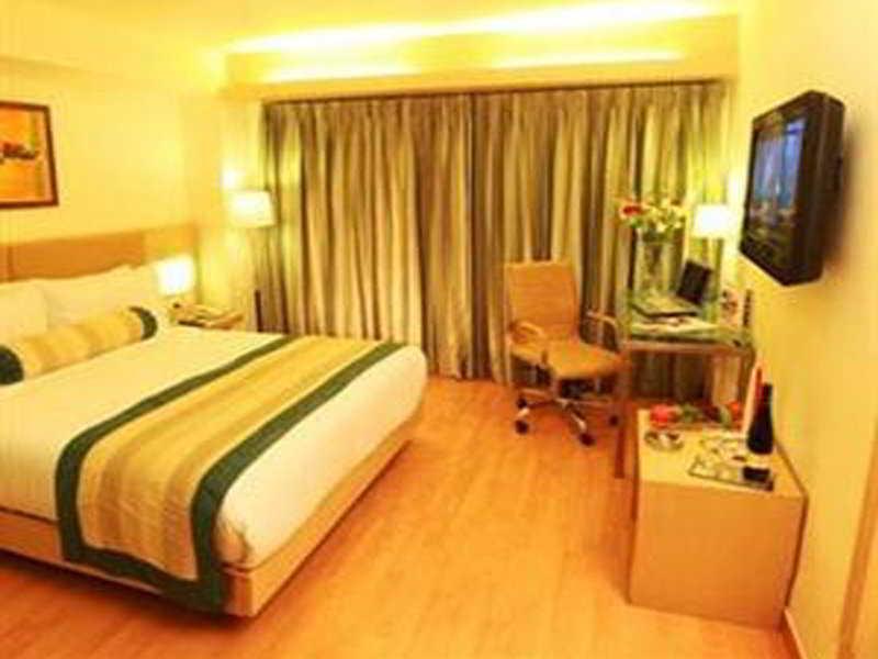 Comfort Inn Gsk Amritsar Exterior photo
